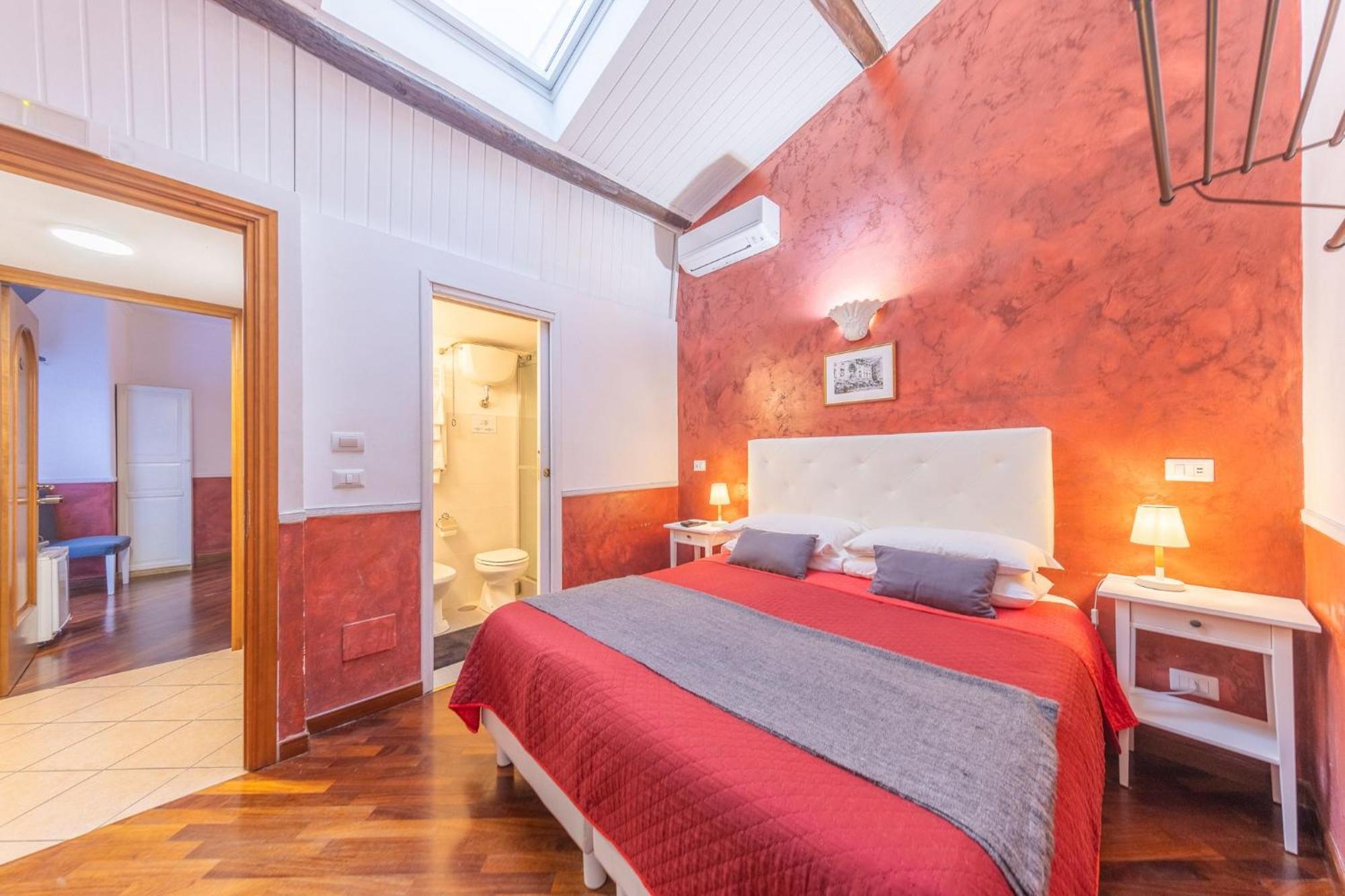 Room In Bb - Skylight Double Room In History House روما المظهر الخارجي الصورة