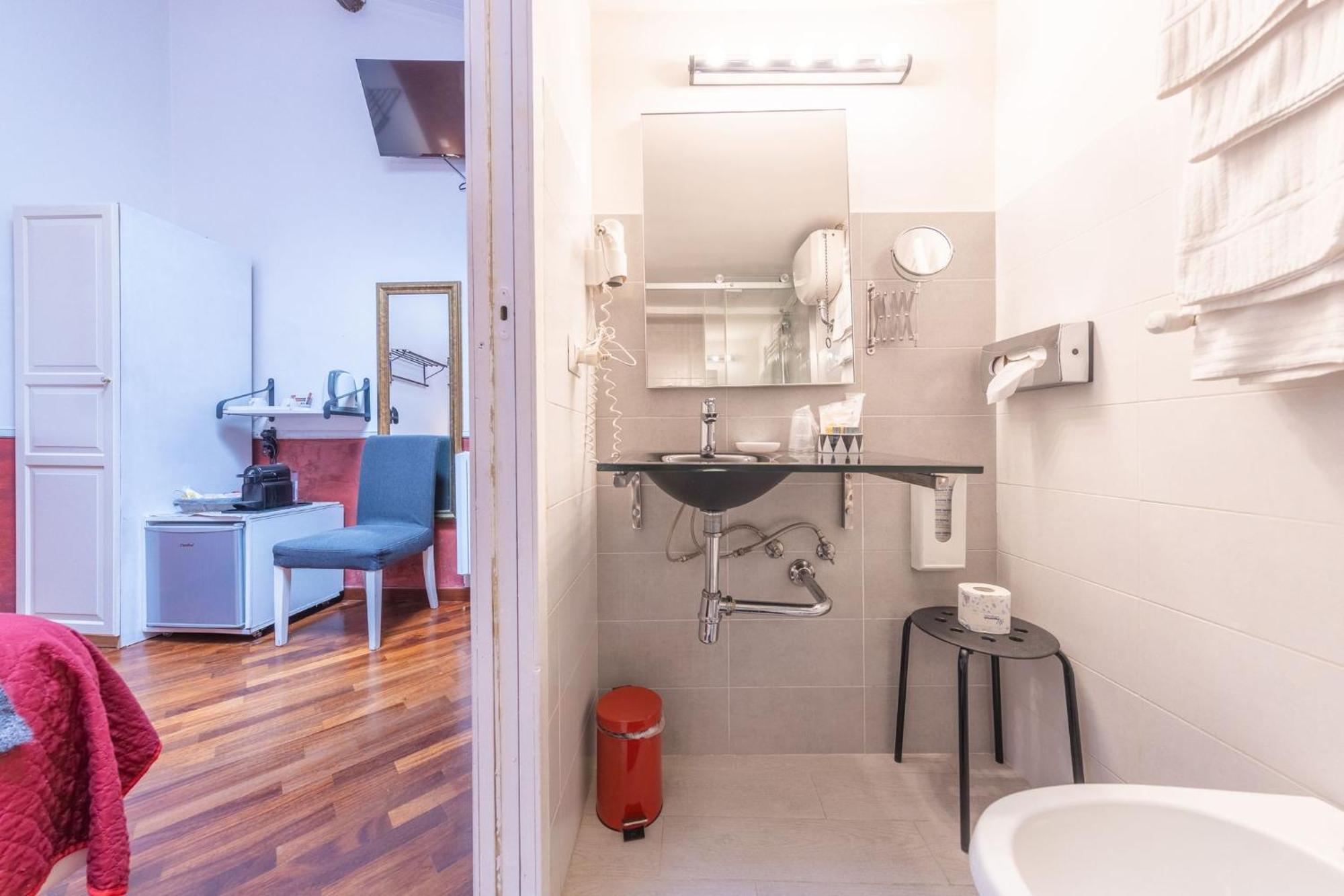 Room In Bb - Skylight Double Room In History House روما المظهر الخارجي الصورة